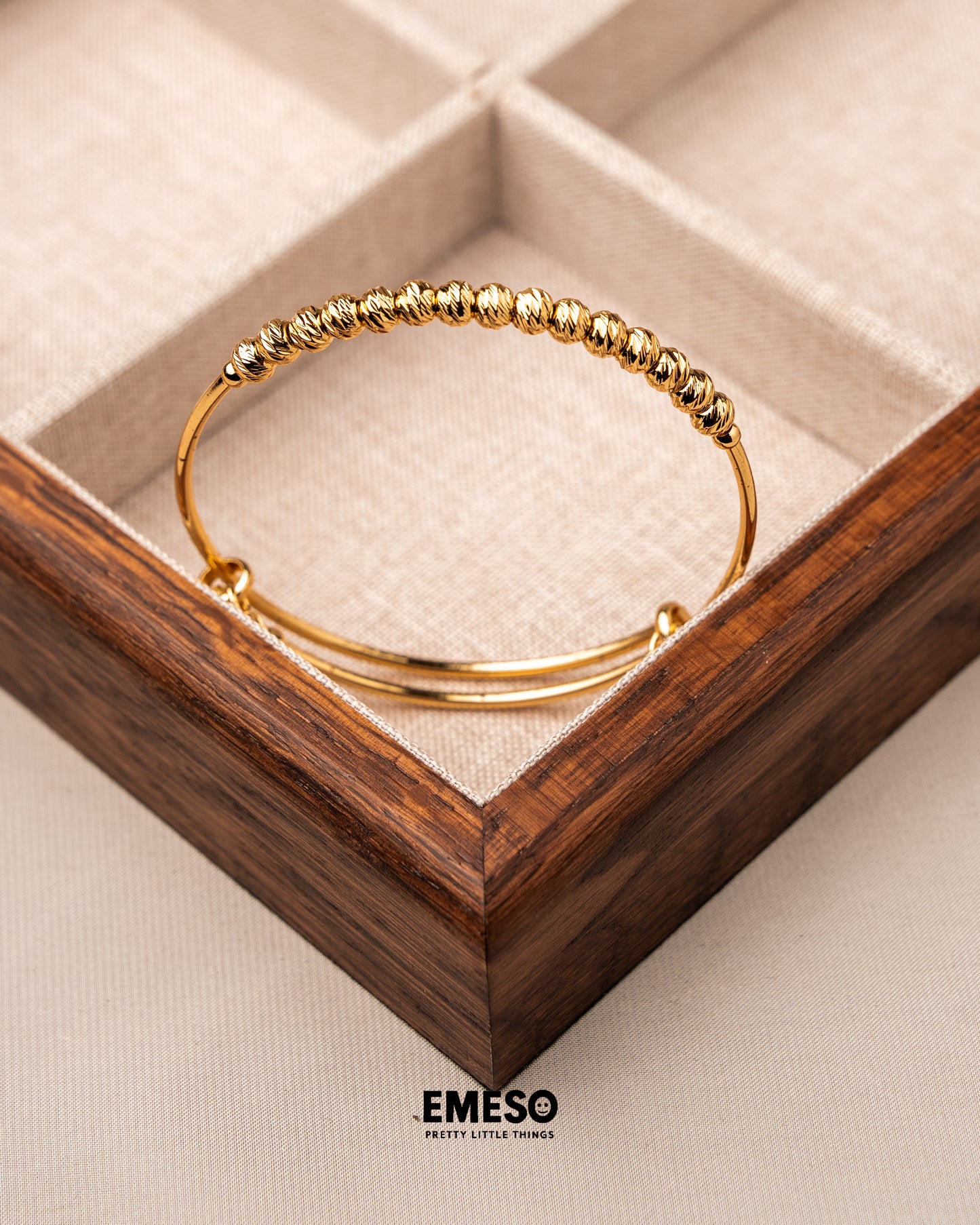 Luxury Classic Golden-Plated Copper Bangle