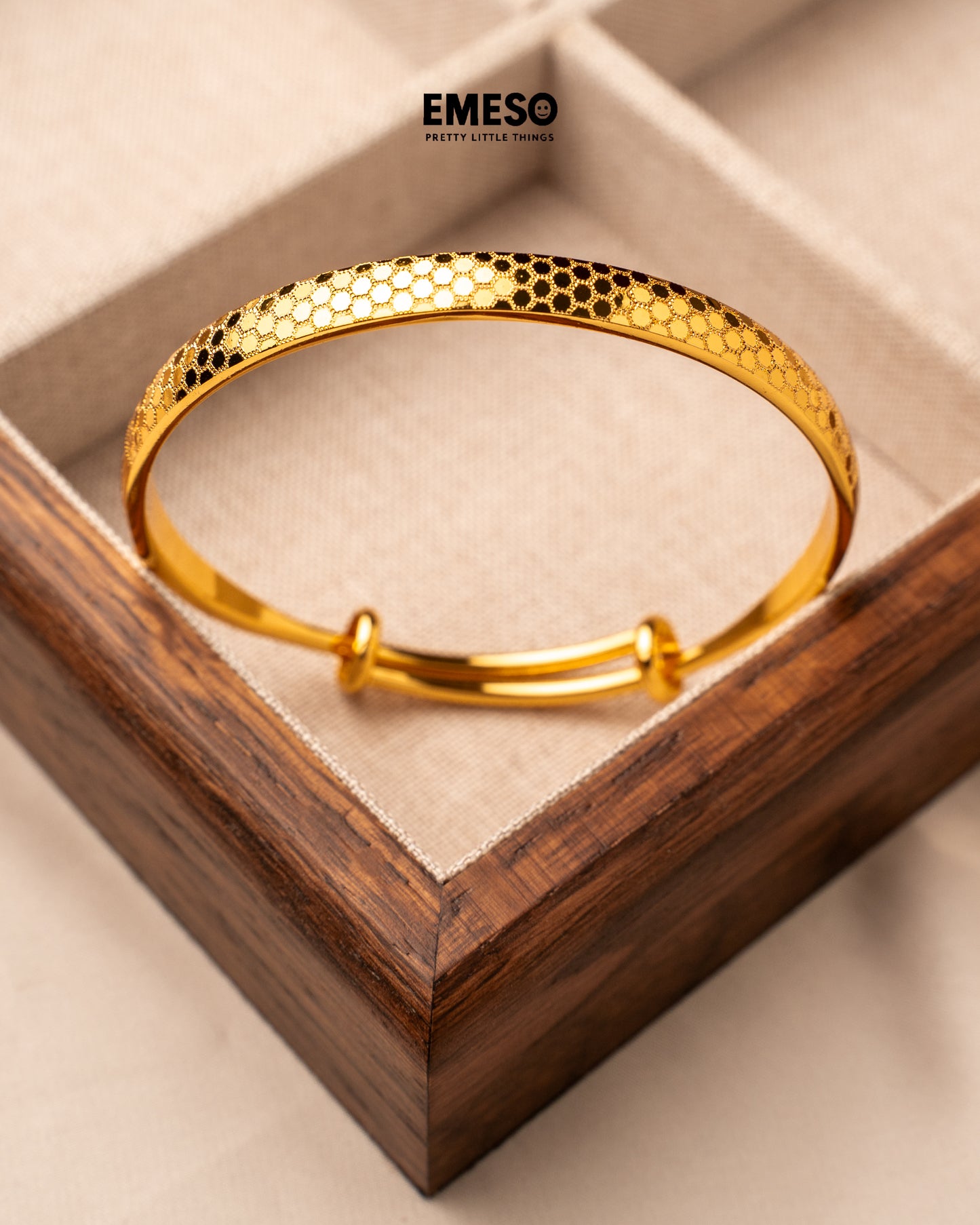 Bracelet