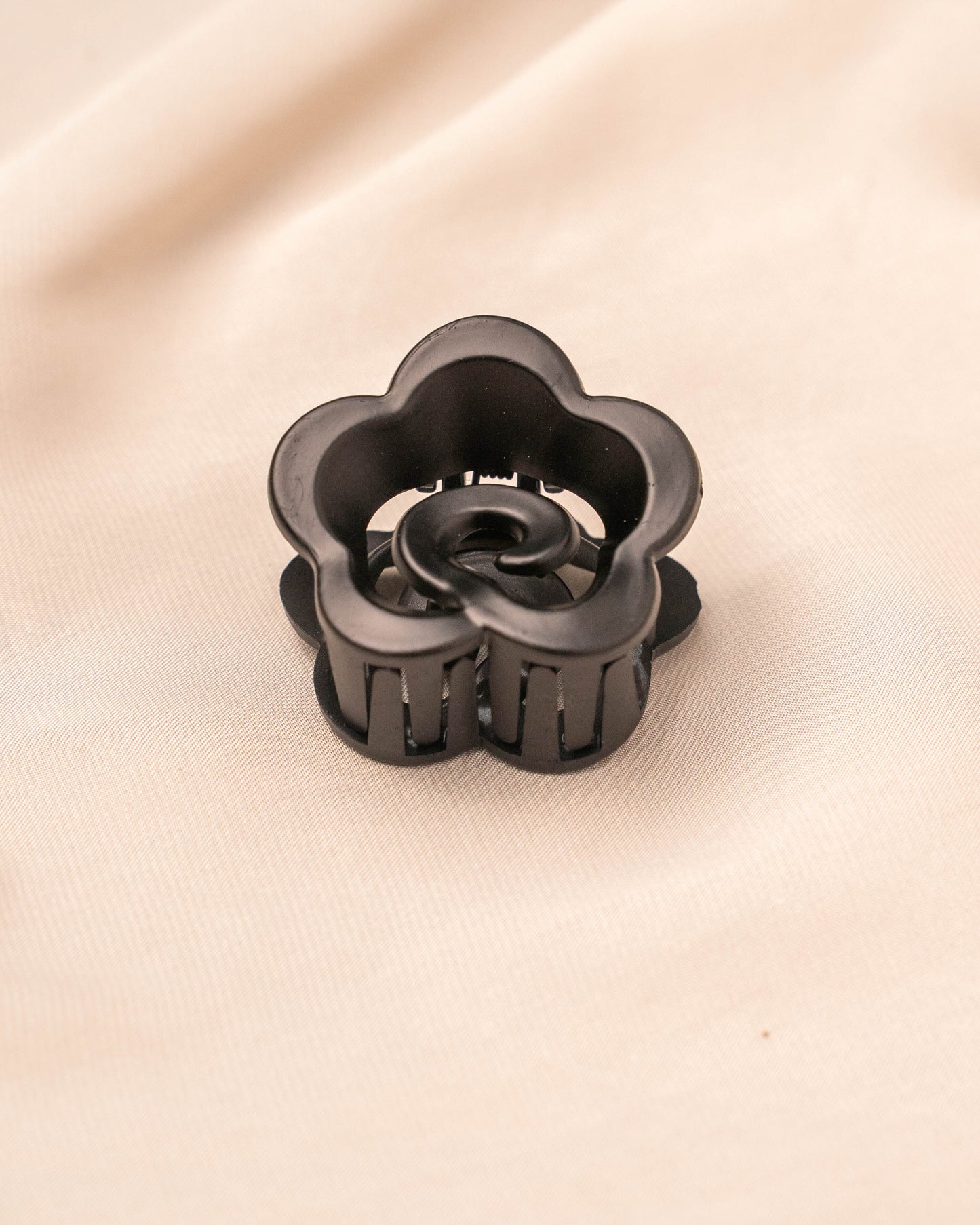 Claw clips