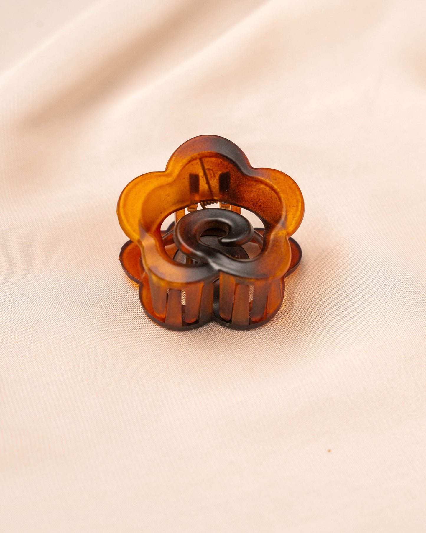 Claw clips