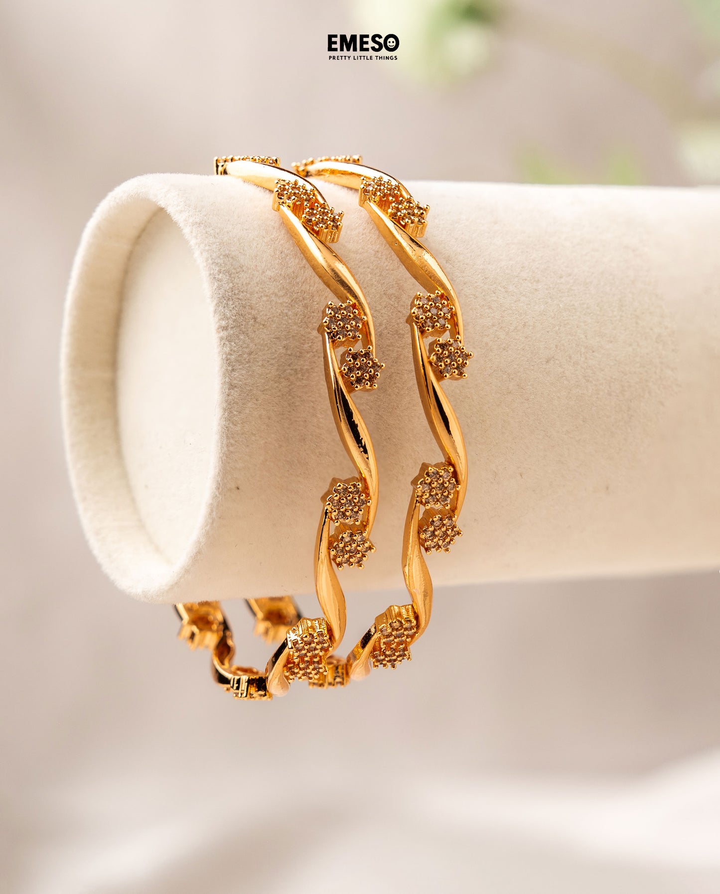 The Ruchika Bangle Gold stone