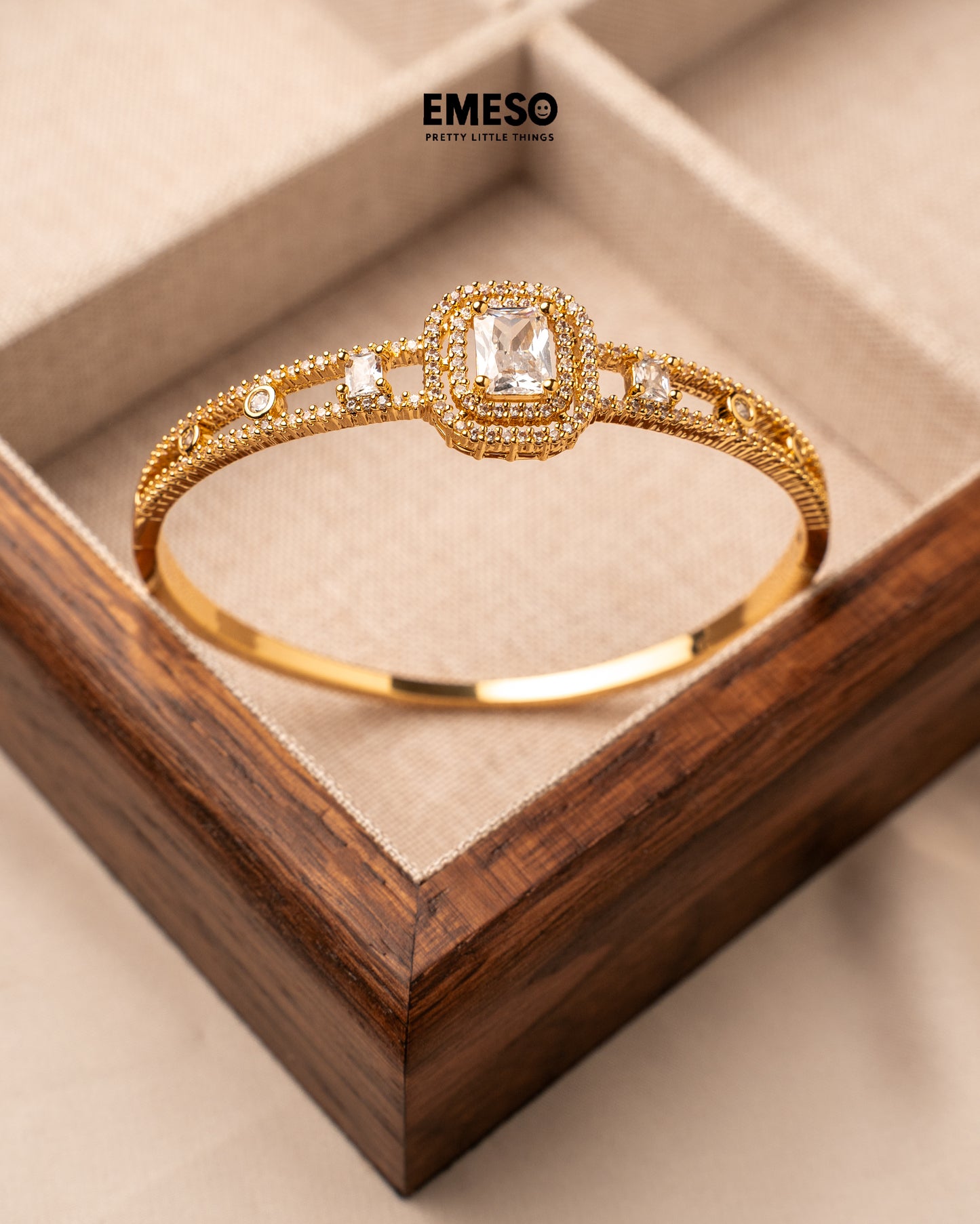 Bracelet